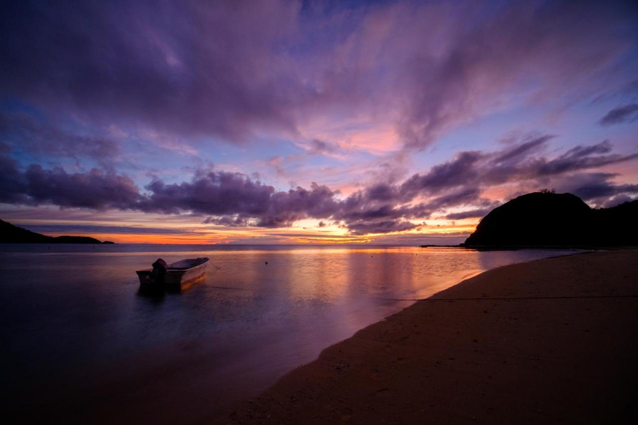 Barefoot Kuata Island Resort Exterior photo
