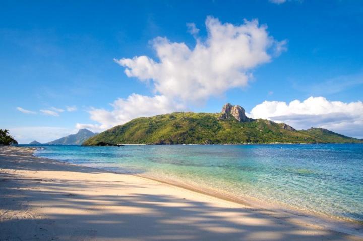 Barefoot Kuata Island Resort Exterior photo